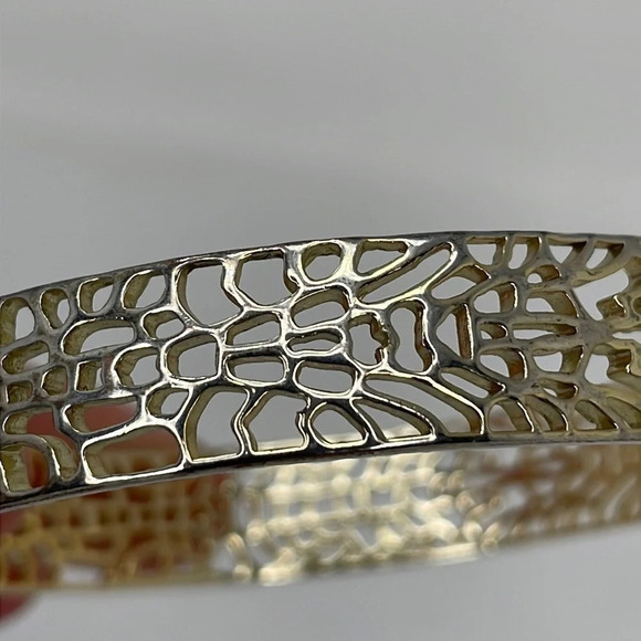 Kendra Scott Bracelet Bangle Filagree Gold Plated - Picture 13 of 13